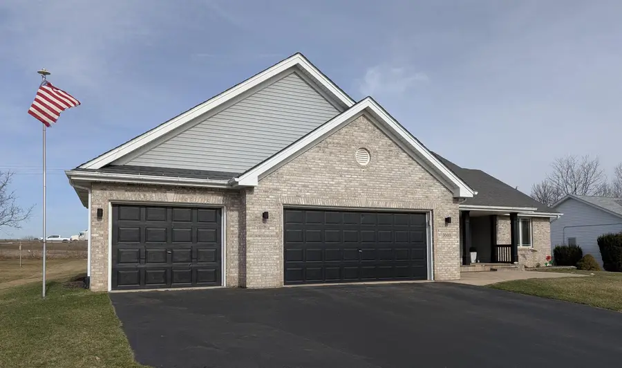 3503 Valley Woods Drive, Cherry Valley, IL 61016 - #2