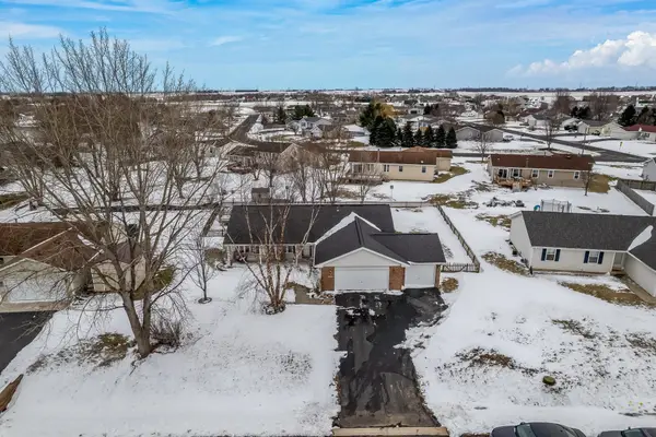 136 Harvest Glenn Drive, DAVIS JUNCTION, IL 61020