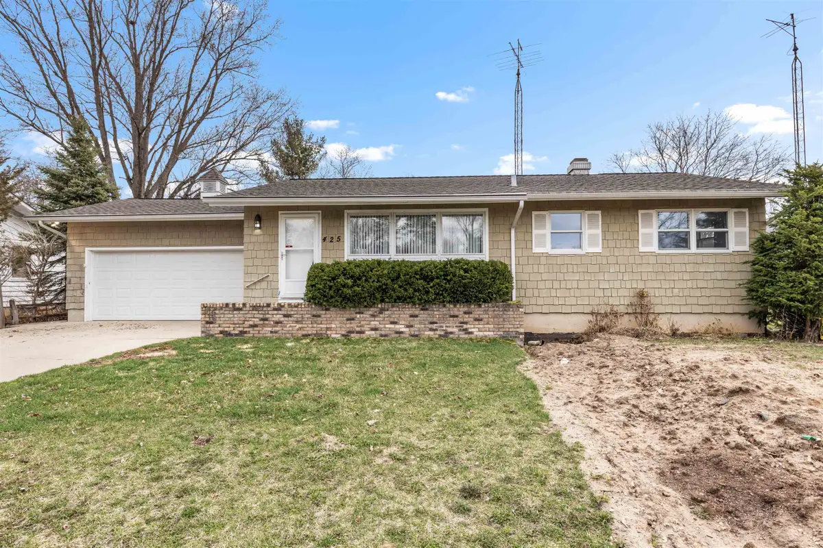 425 Artell Street, Marengo, IL 60152 - #1