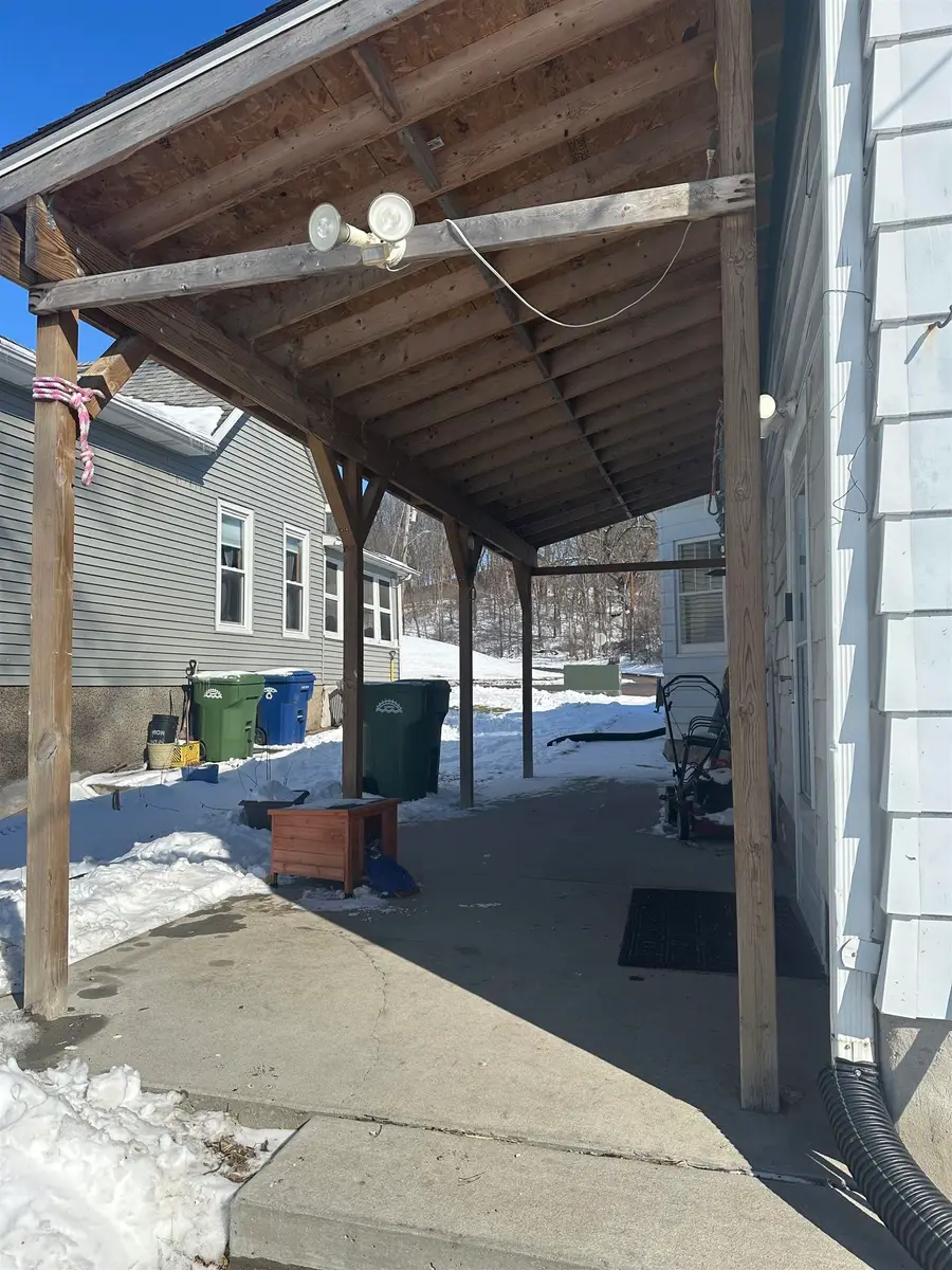 747 1st Avenue, Clinton, IA 52732 - #3