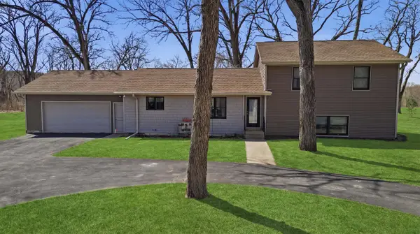 5287 E Canfield (5 ac) Road, CHANA, IL 61015