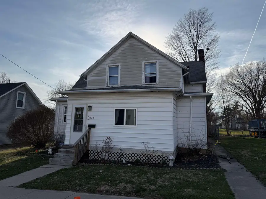 436 N Apple Avenue, Freeport, IL 61032 - #2