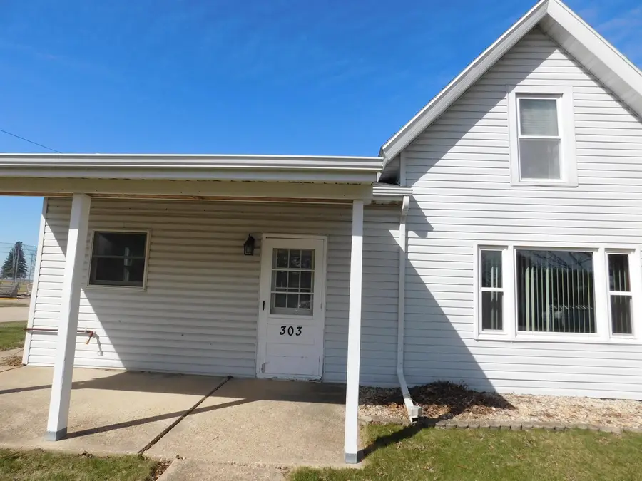303 S Locust, Lena, IL 61048 - #3