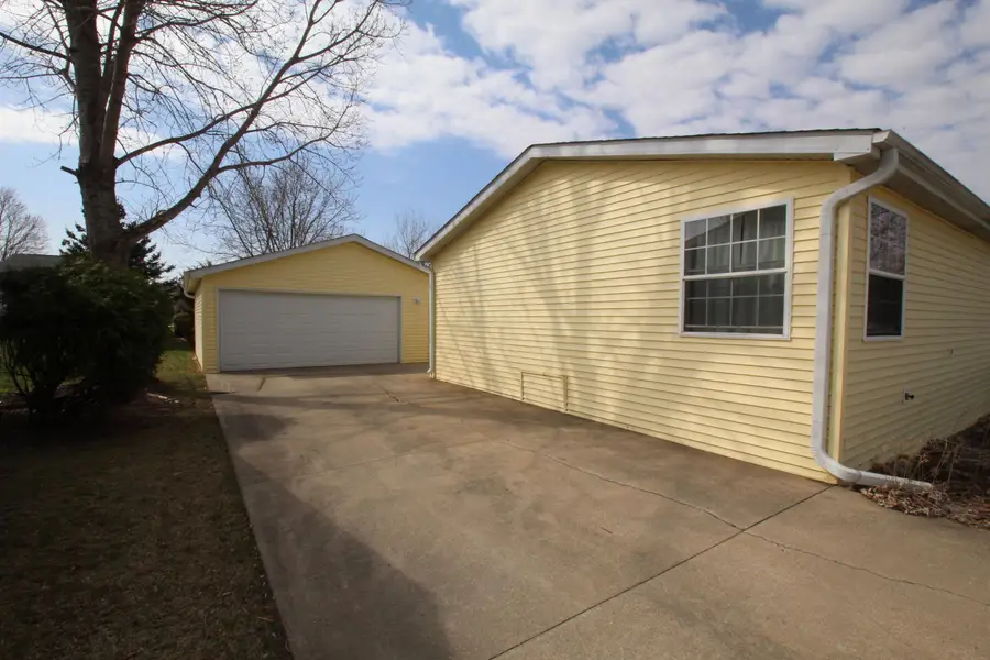 5435 AUTUMN ASH Lane, Machesney Park, IL 61115 - #3