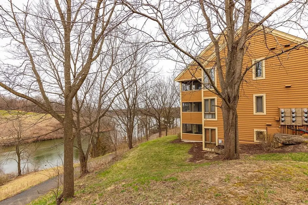 A7 Long Bay Point Drive, Galena, IL 61036 - #1