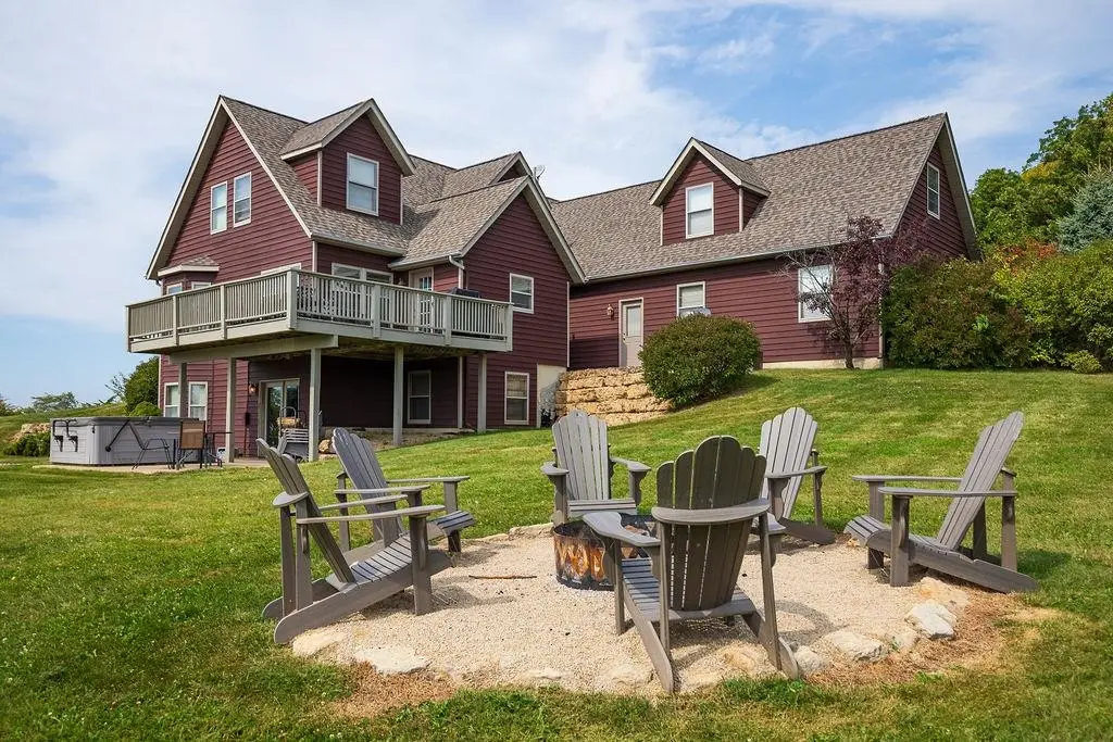 1 Eagle Lane, Galena, IL 61036 - #1