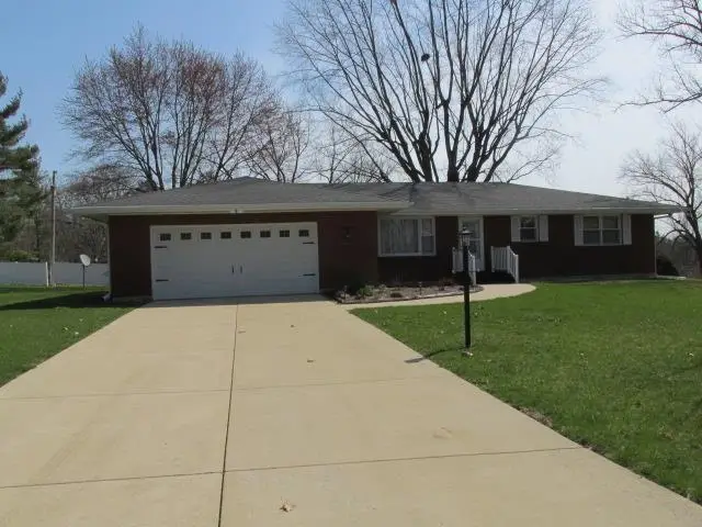 2337 Lynn Avenue, Freeport, IL 61032 - #2