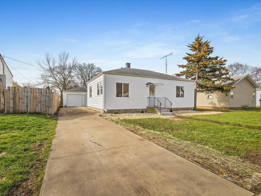 3032 Gladstone Avenue, Rockford, IL 61101 - #3