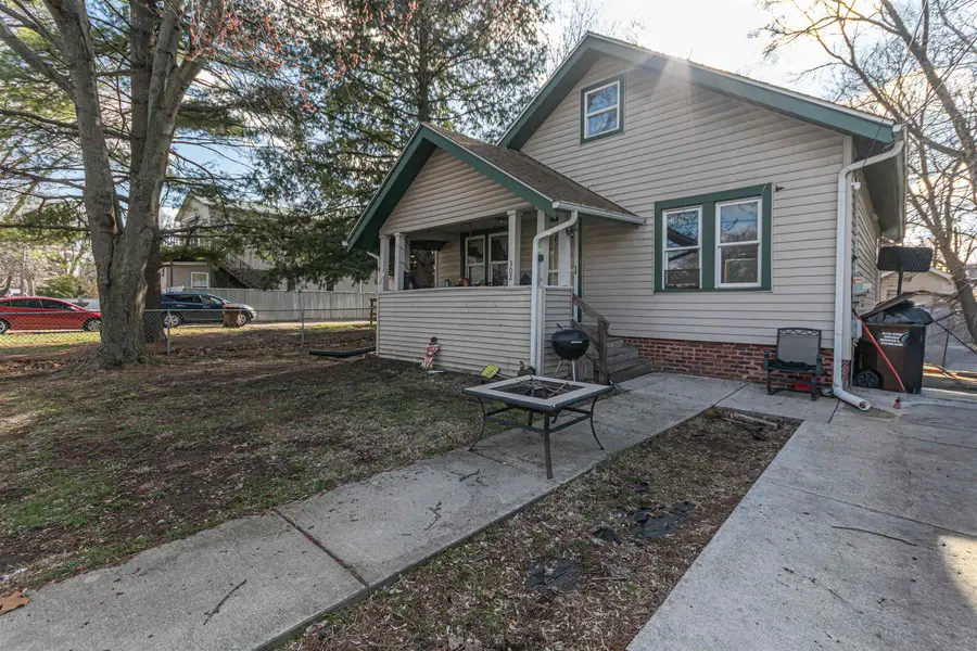 302 N Horace Avenue, Rockford, IL 61101 - #2