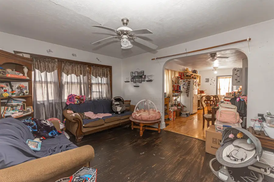 302 N Horace Avenue, Rockford, IL 61101 - #3