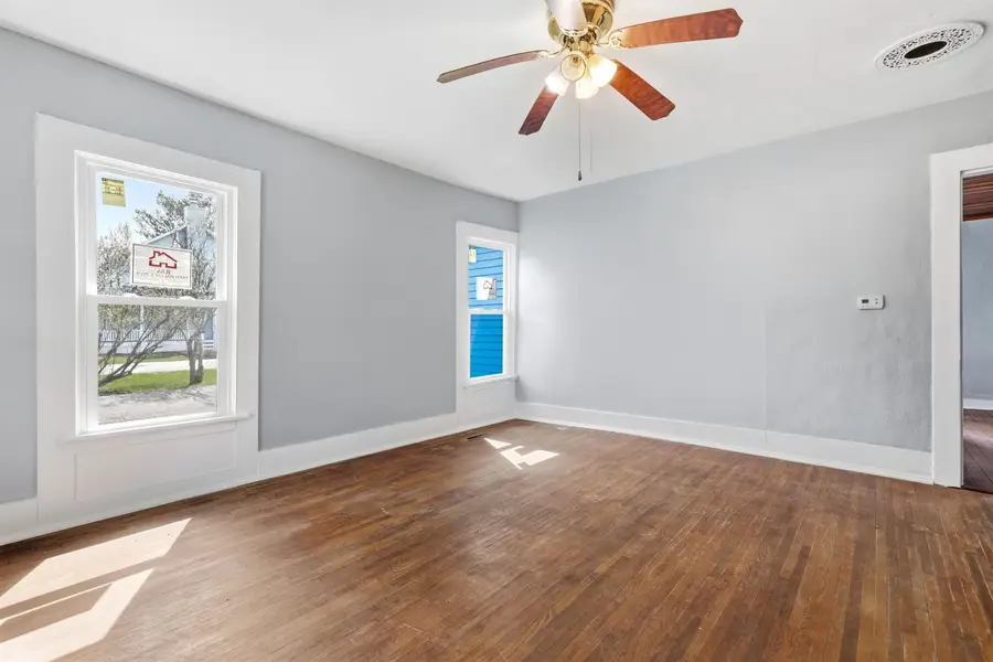 409 S Water Street, Warren, IL 61087 - #3