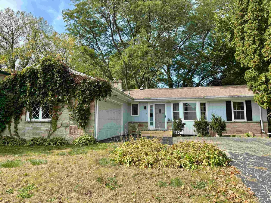 911 KENMORE Road, Rockford, IL 61108 - #2