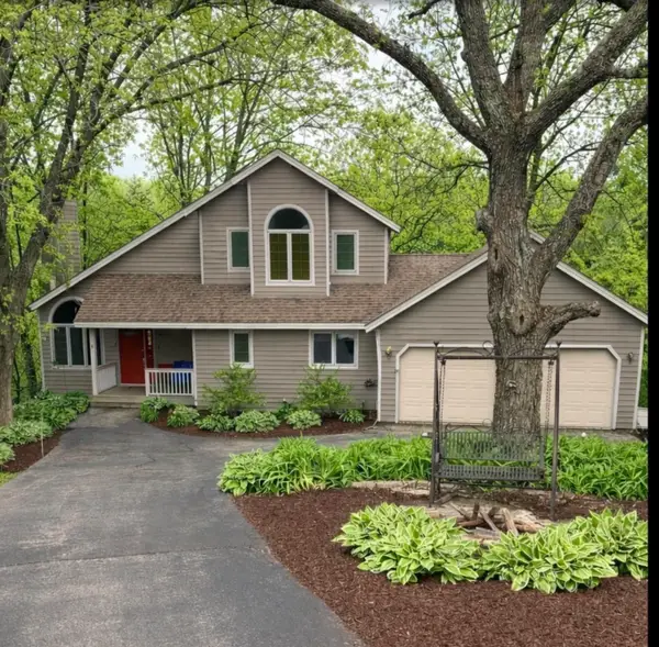 2 Cumberland, GALENA, IL 61036