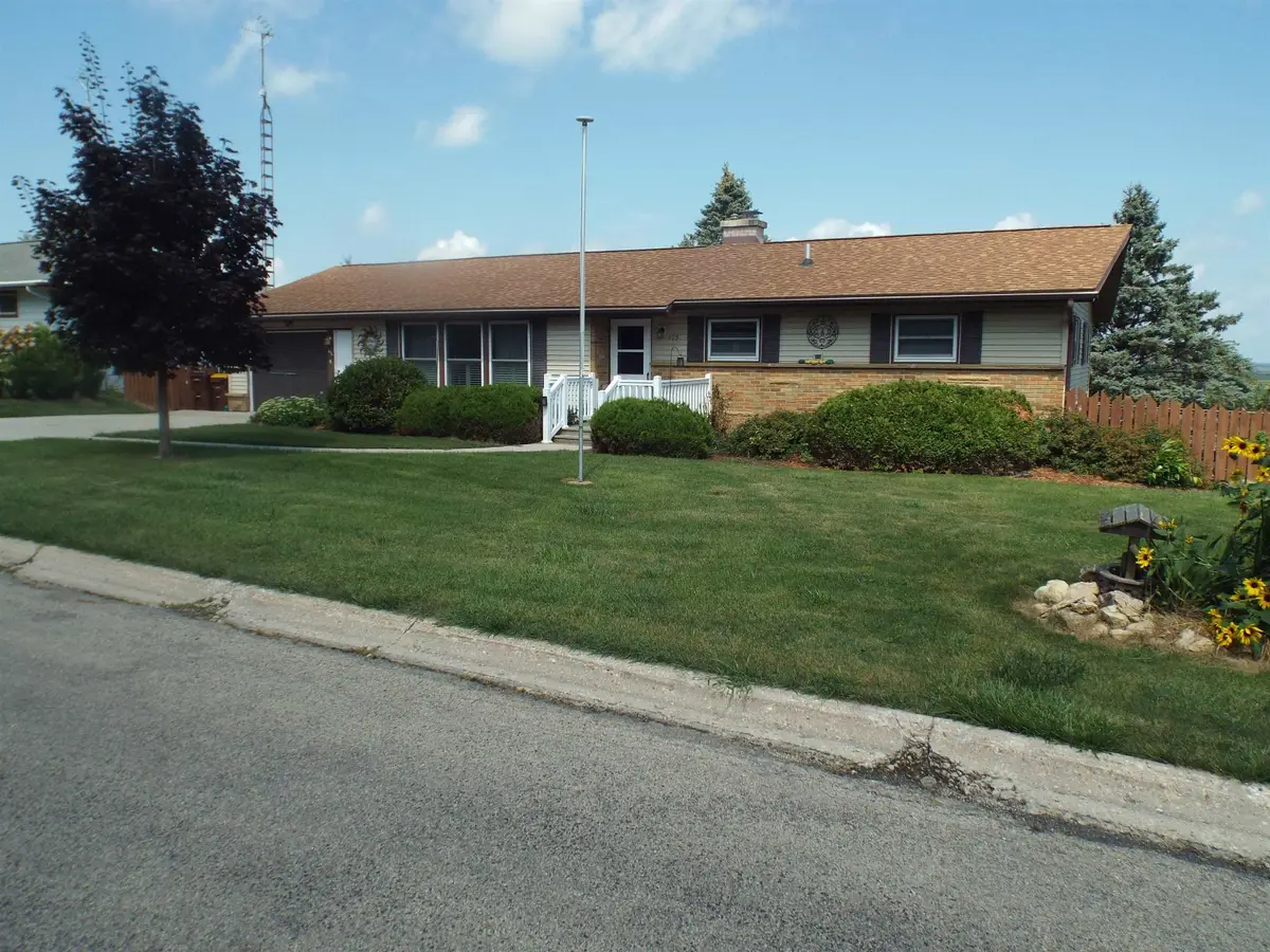 475 W Columbia Avenue, Stockton, IL 61085 - #1