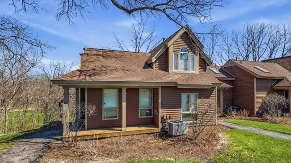 109 Walnut Hill Drive, GALENA, IL 61036
