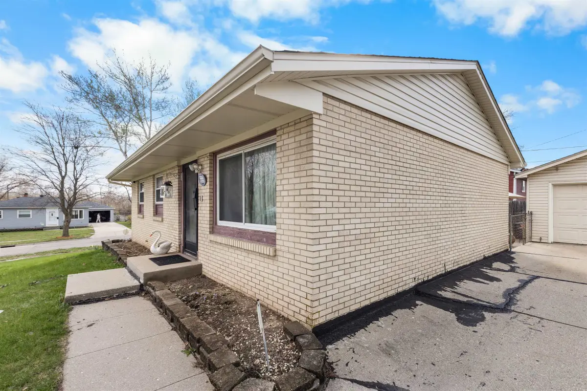 2931 N Moor Drive, Rockford, IL 61109 - #1