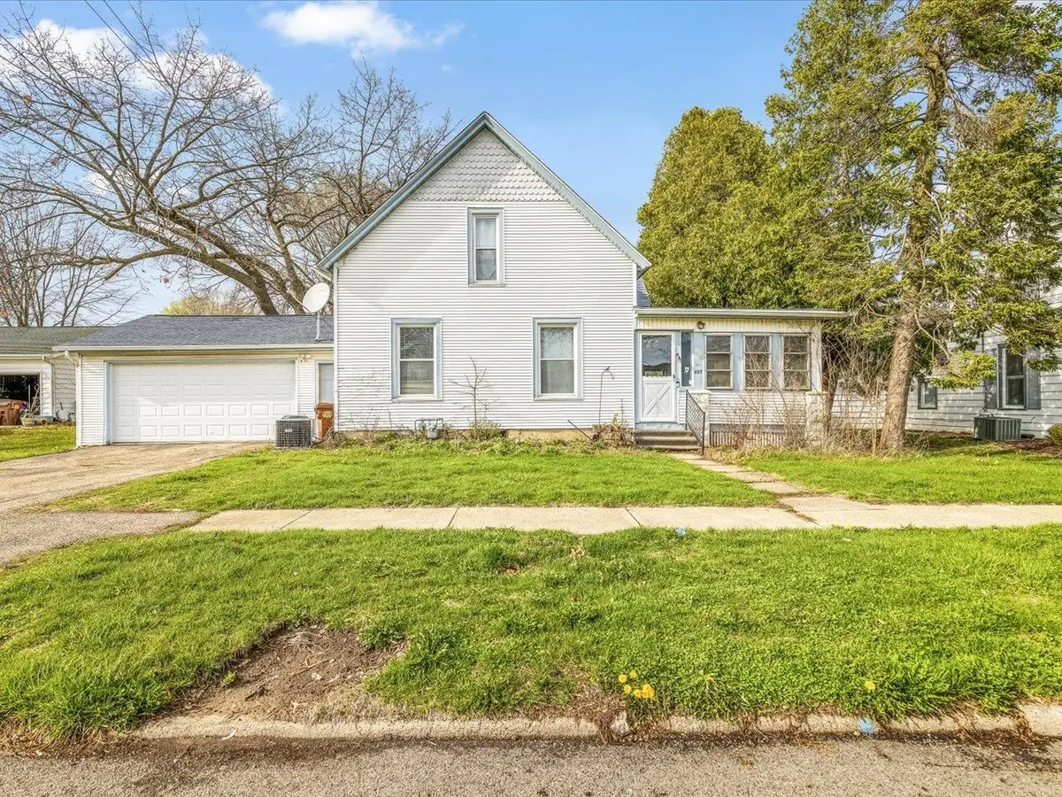 407 W 4th Street, Byron, IL 61010 - #1
