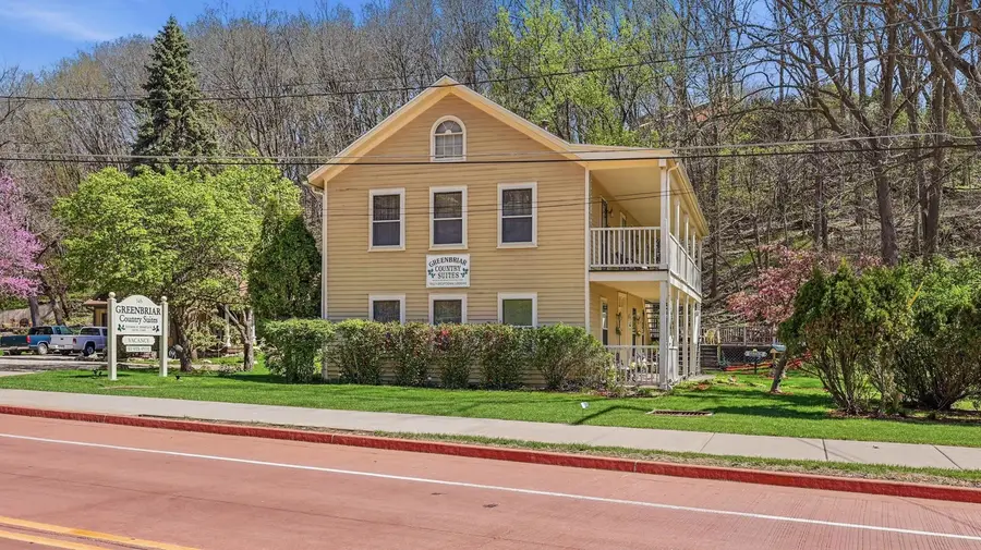 341 Spring Street, Galena, IL 61036 - #3