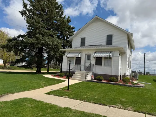 101 PACIFIC Street, MONROE CENTER, IL 61052
