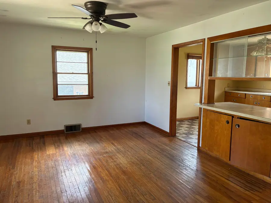 605 Webster Street, Oregon, IL 61061 - #3