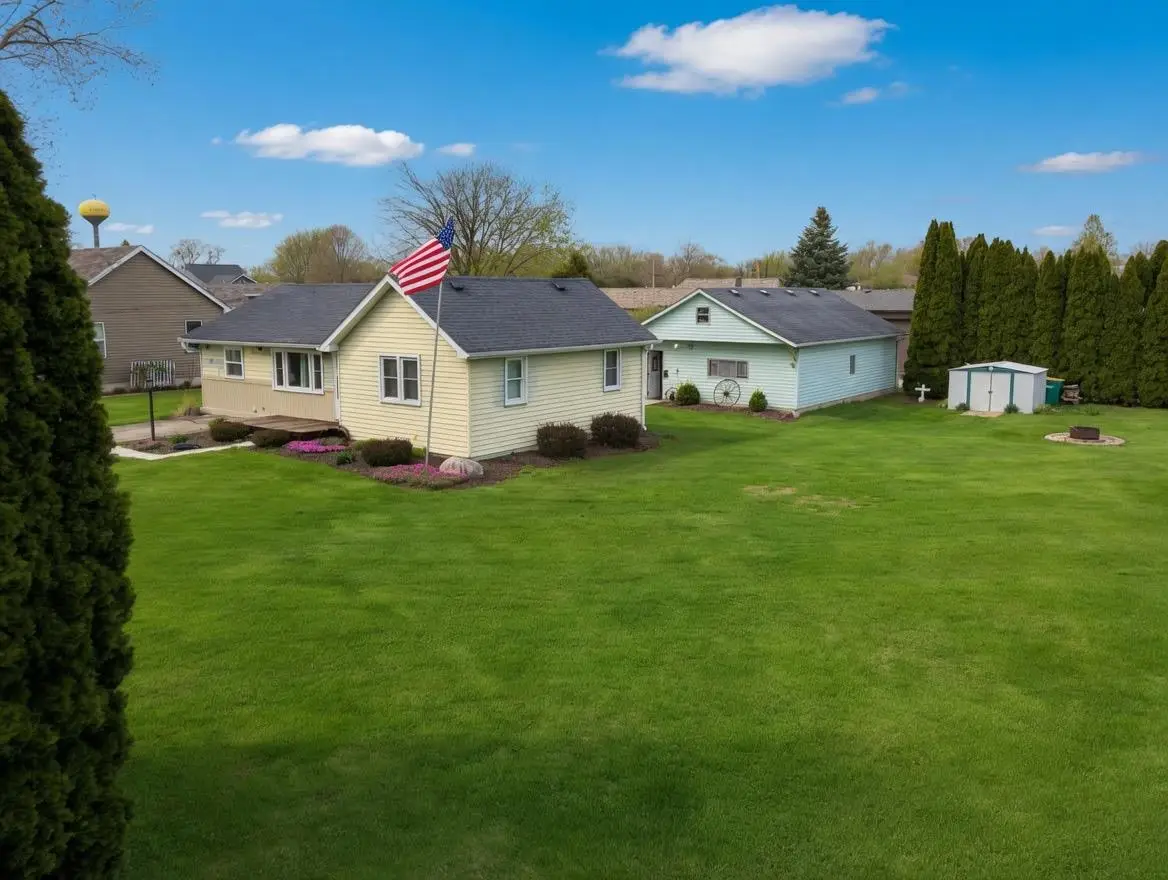 109 W South Street, Kirkland, IL 60146 - #1