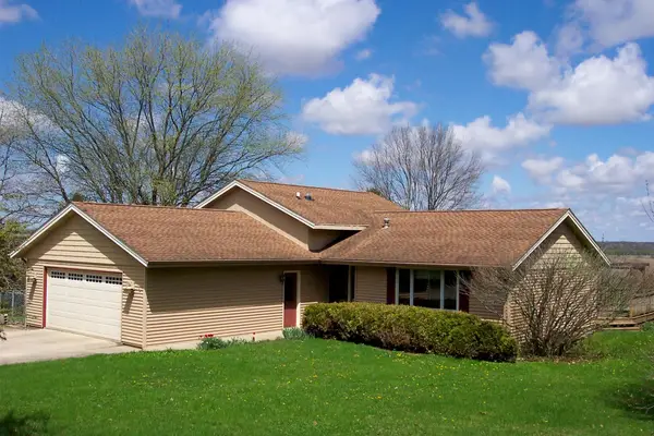 10072 W IL  RTE  72 Highway, FORRESTON, IL 61030