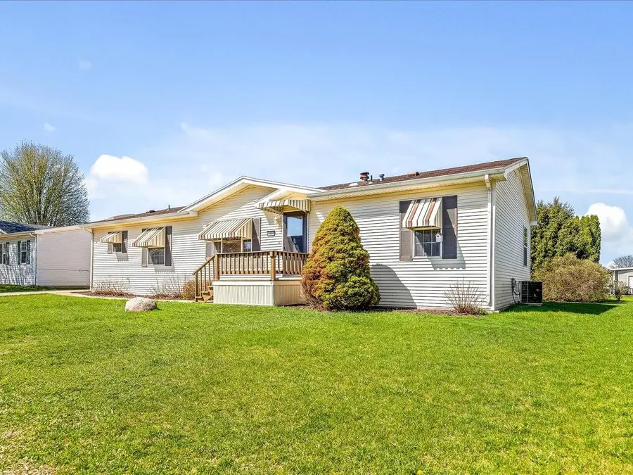 8686 Dutch Elm Court, Roscoe, IL 61073 - #2