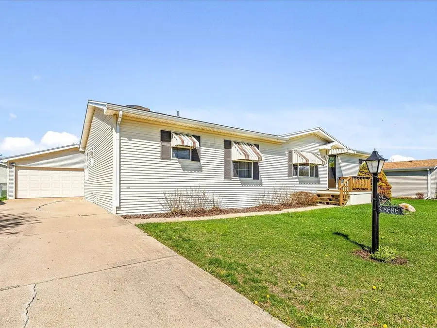8686 Dutch Elm Court, Roscoe, IL 61073 - #3