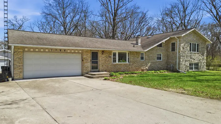2086 Grand Detour, Dixon, IL 61021 - #2