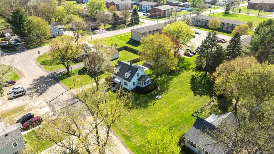 523 W Harrison Street, Belvidere, IL 61008 - #3