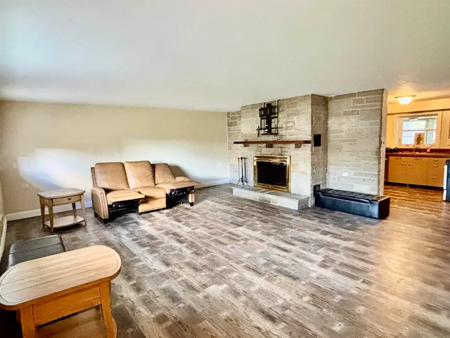 107 Doresella Street, Loves Park, IL 61111 - #3