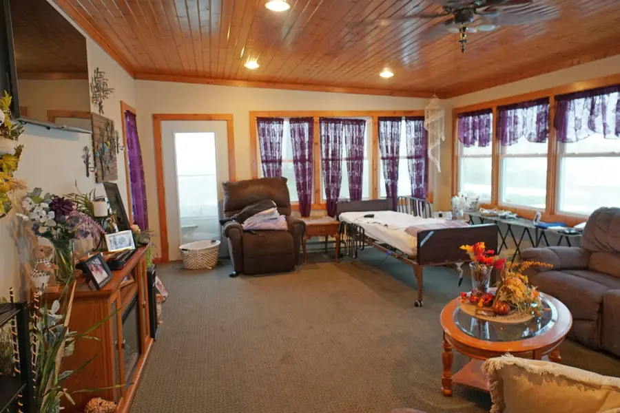 1473 N Heine Road, Freeport, IL 61032 - #2