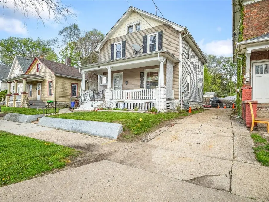 211 Adams Street, Rockford, IL 61107 - #2