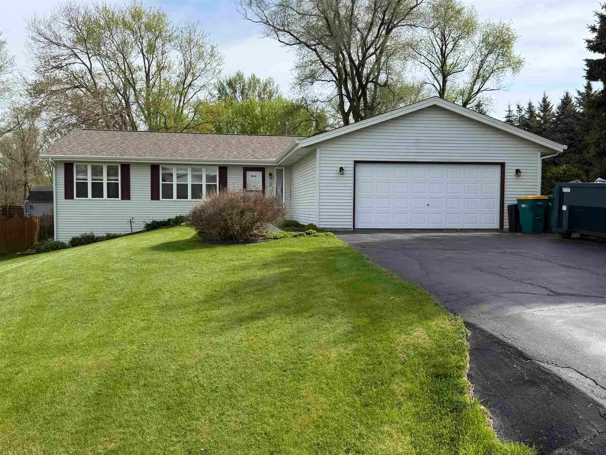 988 THICKETT Trail, Roscoe, IL 61073 - #1