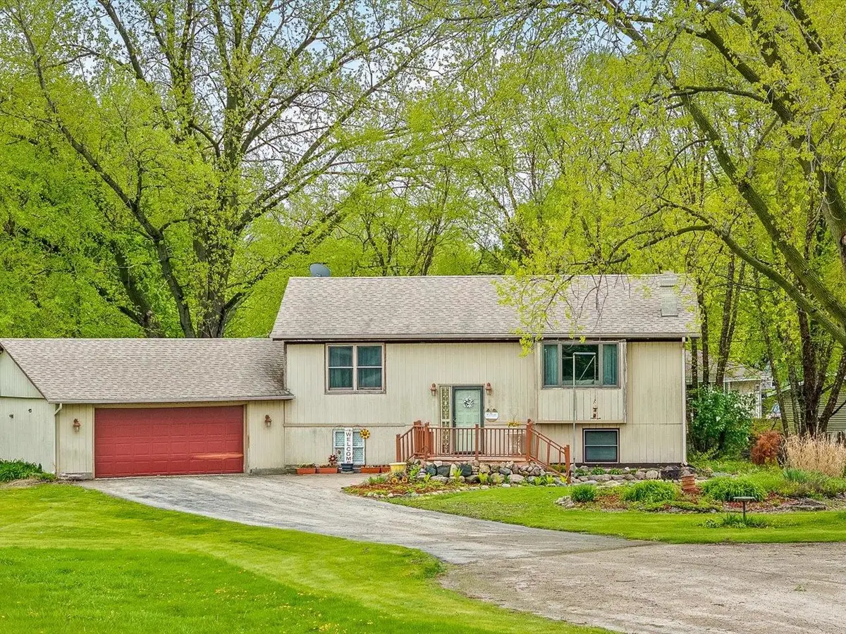 9701 Shore Court, Machesney Park, IL 61115 - #1