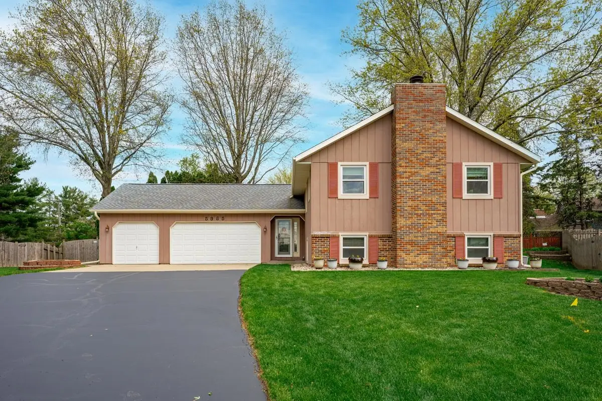 5965 Chandler Drive, Rockford, IL 61114 - #1