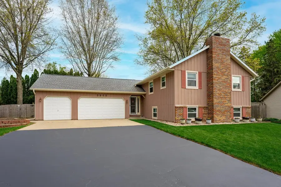 5965 Chandler Drive, Rockford, IL 61114 - #2