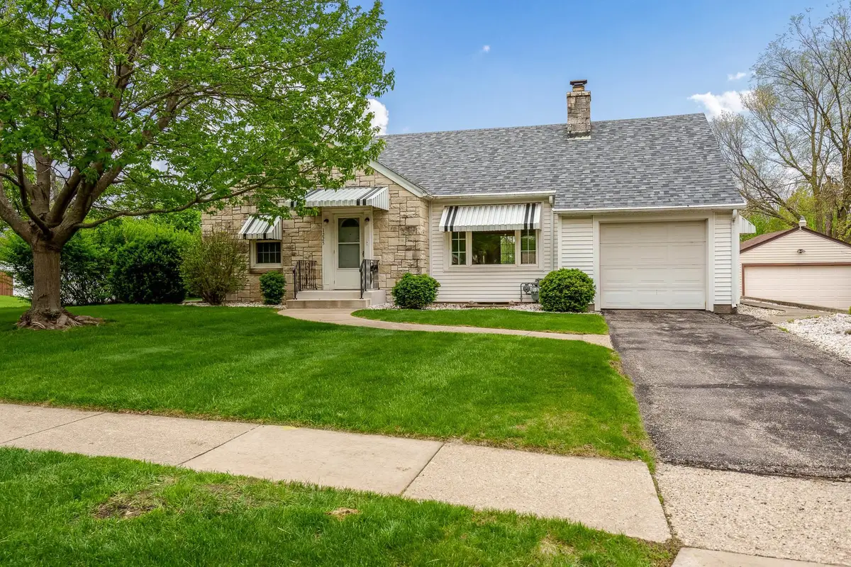 1225 28th Street, Rockford, IL 61108 - #1
