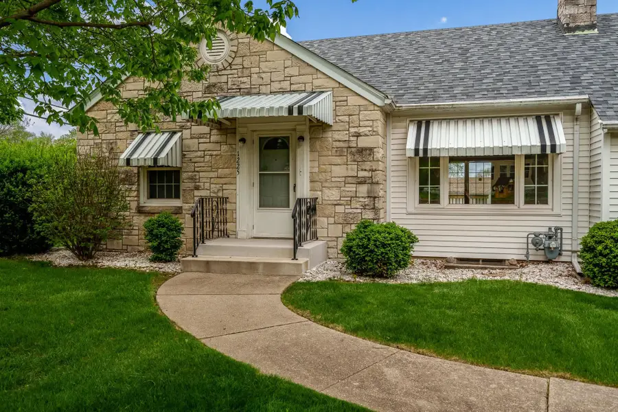 1225 28th Street, Rockford, IL 61108 - #2
