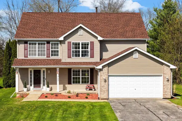 137 Lamplighter Loop SE, POPLAR GROVE, IL 61065