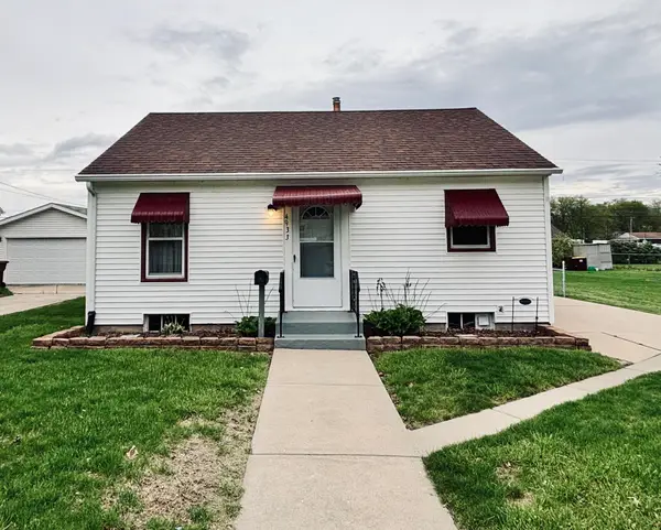 4933 Illinois Street, LOVES PARK, IL 61111