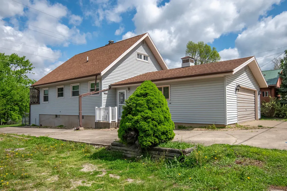 1839 W 1st Street, Dixon, IL 61021 - #1