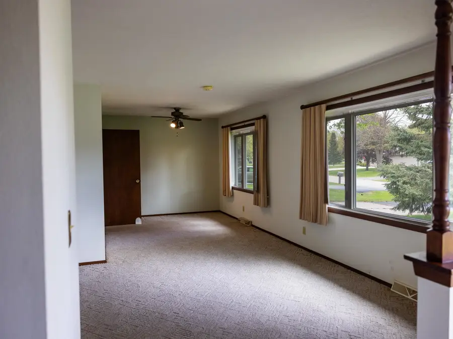 6360 Dandbridge Boulevard, Rockford, IL 61103 - #2