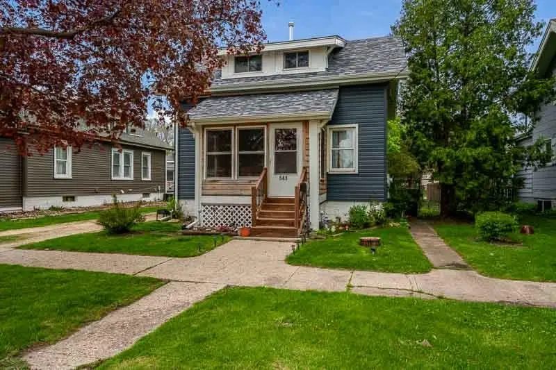 541 Roscoe Avenue, South Beloit, IL 61080 - #1