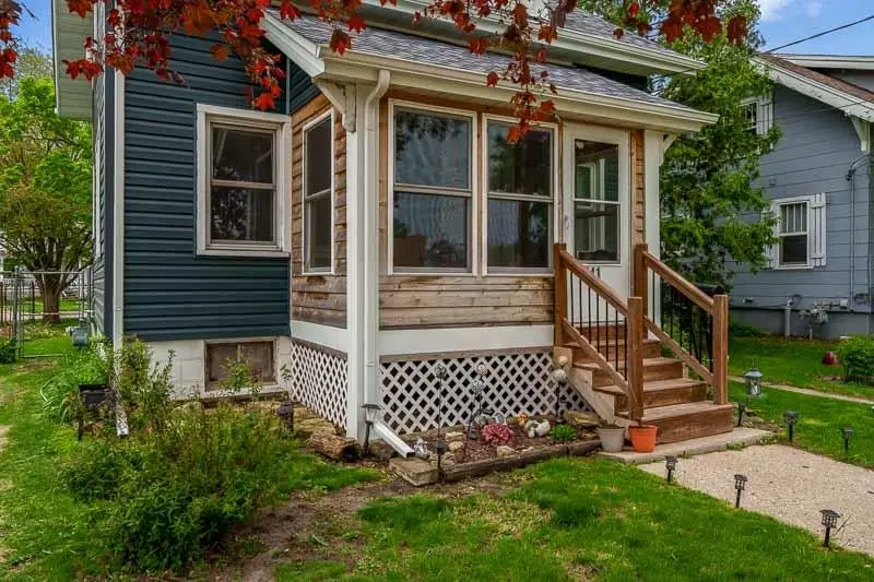 541 Roscoe Avenue, South Beloit, IL 61080 - #2