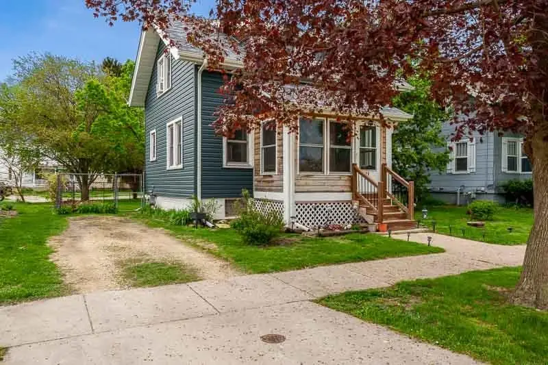 541 Roscoe Avenue, South Beloit, IL 61080 - #3