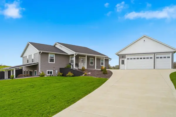 24-123 Wagon Wheel Drive, LAKE CARROLL, IL 61046