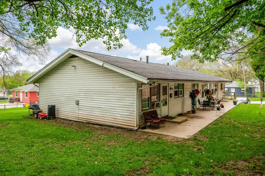422 S HENRIETTA Avenue, Rockford, IL 61102 - #2
