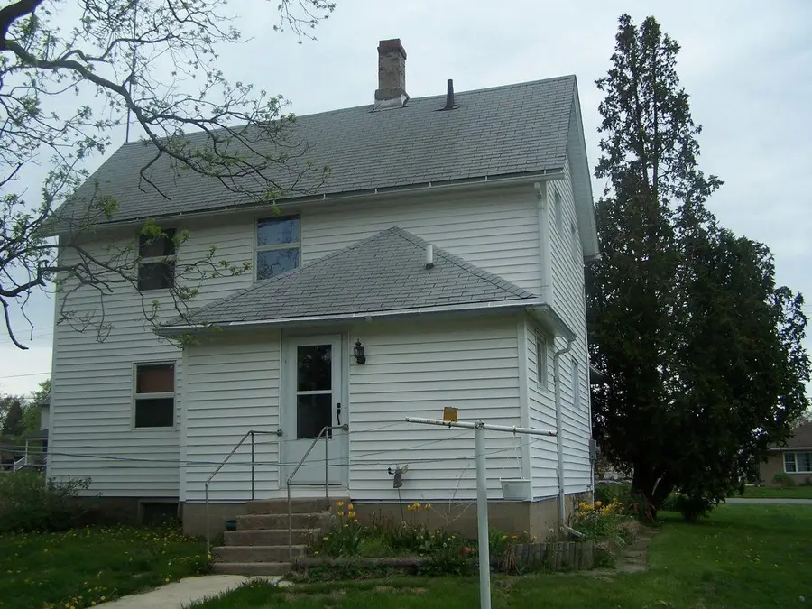 705 W Main, Warren, IL 61087 - #2