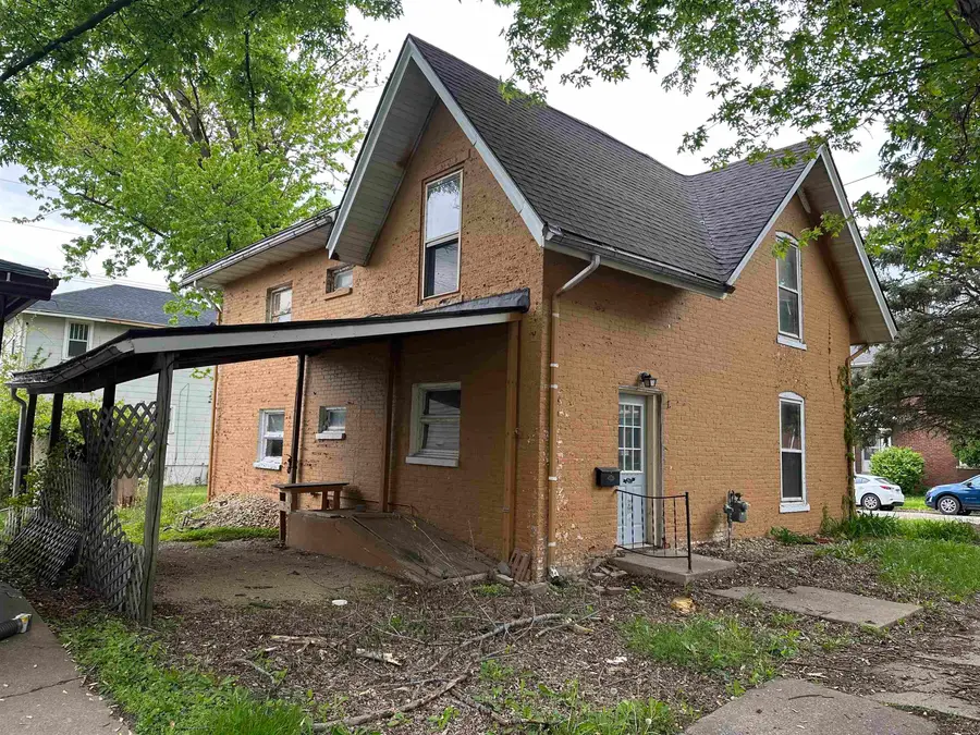 131 Third Street, Savanna, IL 61074 - #2